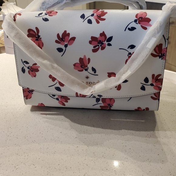 NWT Kate spade flower bag - Picture 2 of 7